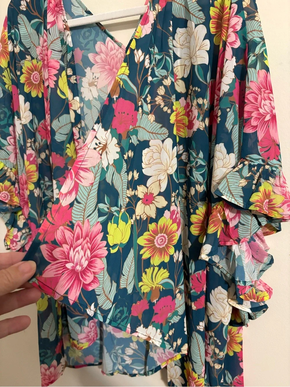 Umgee USA women's 1XL kimono green teal pink floral ruffle short sleeve shawl - Picture 4 of 10